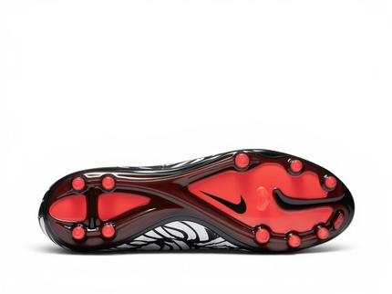 NIKE HYPERVENOM PHINISH 2 ELITE